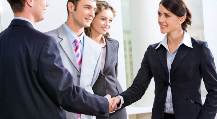 Mơ thấy sếp đánh con gì? Mơ thấy lãnh đạo cũ? (Giải mã)